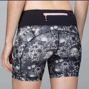 Lululemon Run Dart & Dash Short  Block-It Pocket Black W7B18S Sz 4